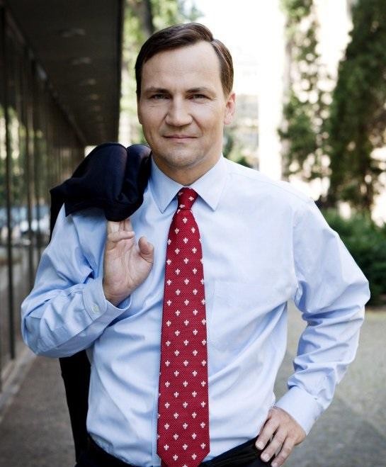 Radosław Sikorski podczas międzynarodowego spotkania lub konferencji politycznej